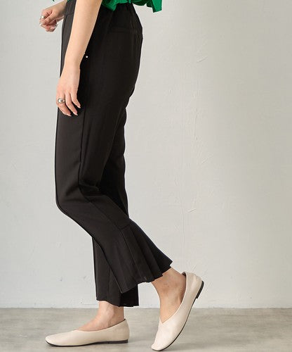 とろみ素材ポケットパール裾バックプリーツパンツ