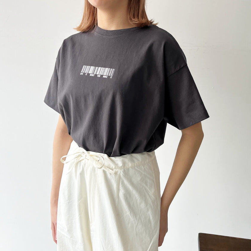 オーバーサイズバーコードTシャツ（半袖）