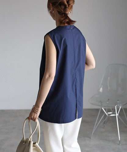 サイドゴールドボタンノースリブラウス